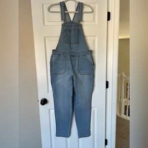 No Boundaries Women Overall Jeans Light Wash Size L/G (11-13)